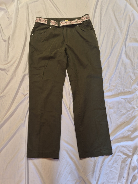 Cabela's Pants - Ladies Cabela's Olive Green Casual Pants